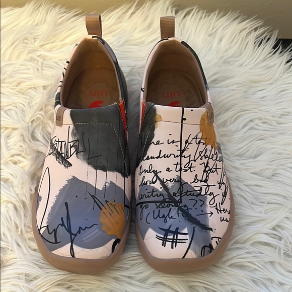 UIN Toledo Artistic Slip-On Comfortable Lightweight Sneaker Size 8 - Picture 1 of 16